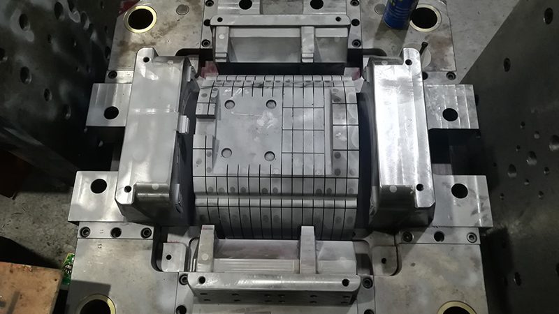 精密模具与普通模具：品质与性能的差异化分析