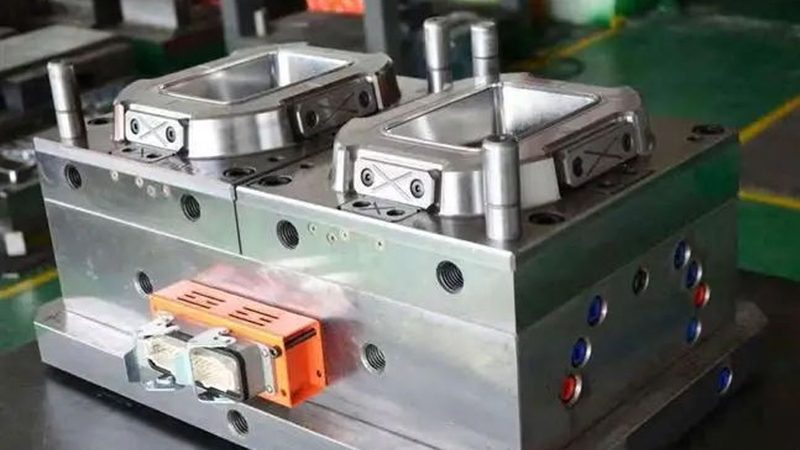 食品级硅胶模具与钢模：安全性的关键考量
