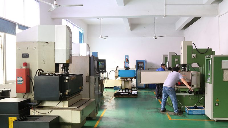 热作模具钢与合金工具钢：本质区别与应用解析